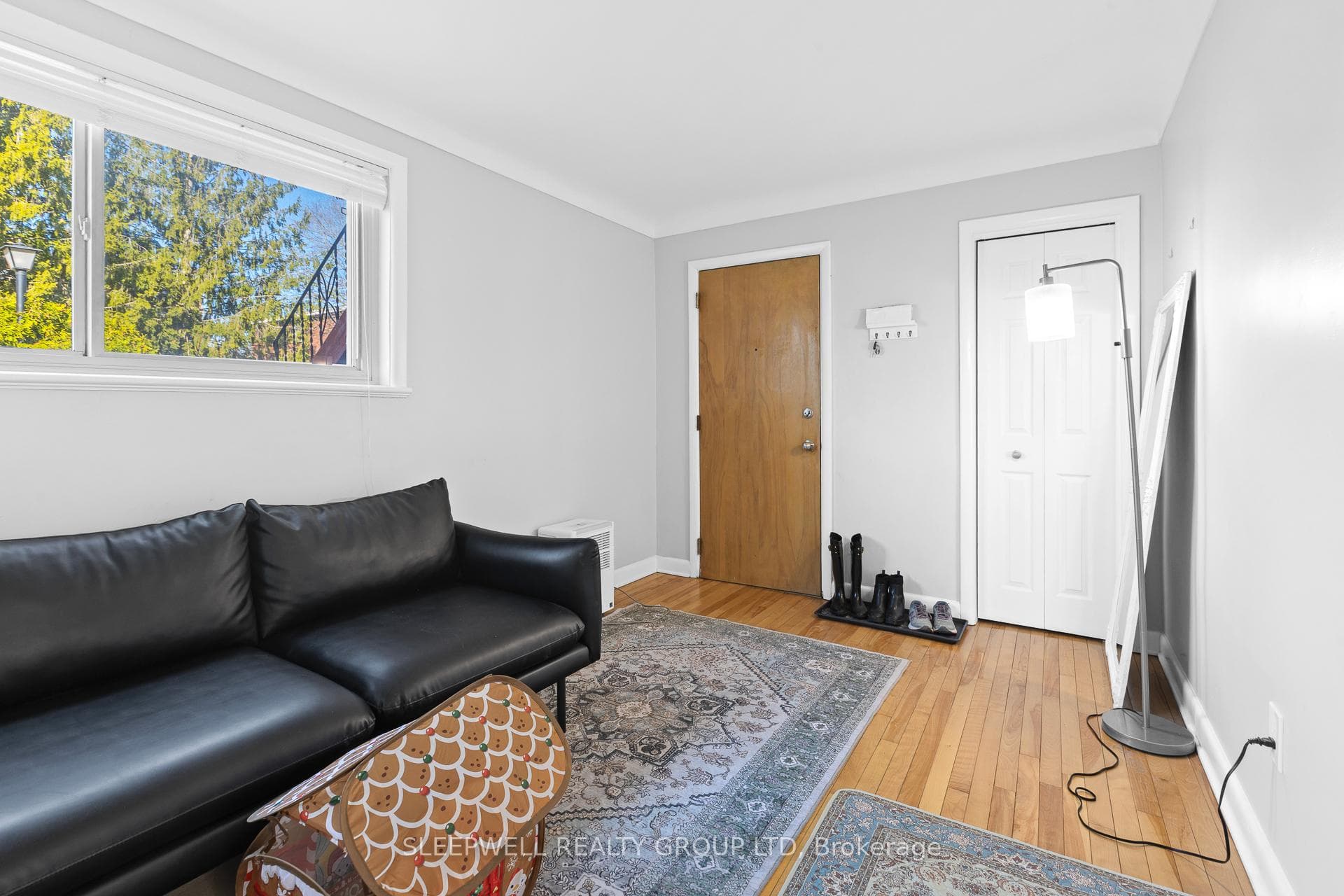 473 Vernon Avenue photo 12