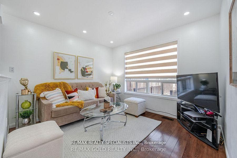 59 Eastway (Upper) Street photo 5