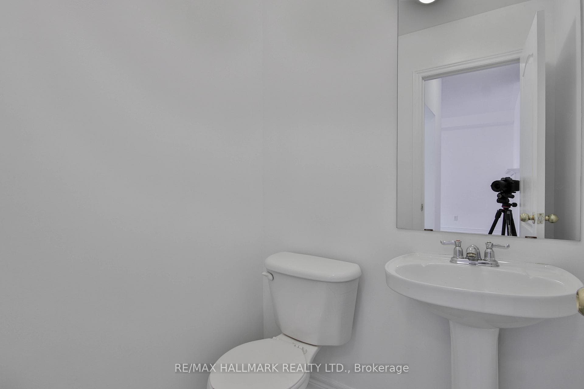 15 Briarglen Road photo 15