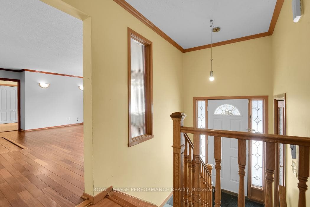 813 Walkley Road photo 5