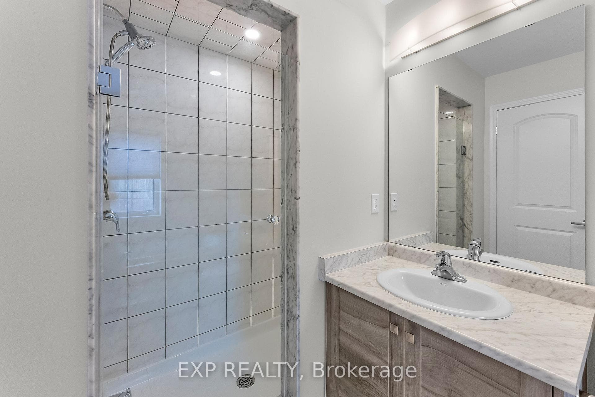 8273 Tulip Tree Drive Unit 15 photo 21