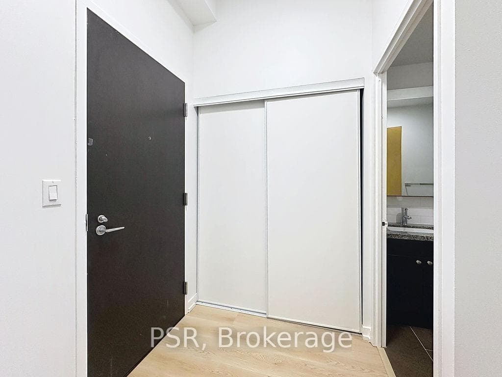 1005 King Street Unit 106 photo 6