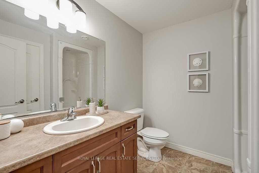 560 Grey Street Unit 25 photo 27