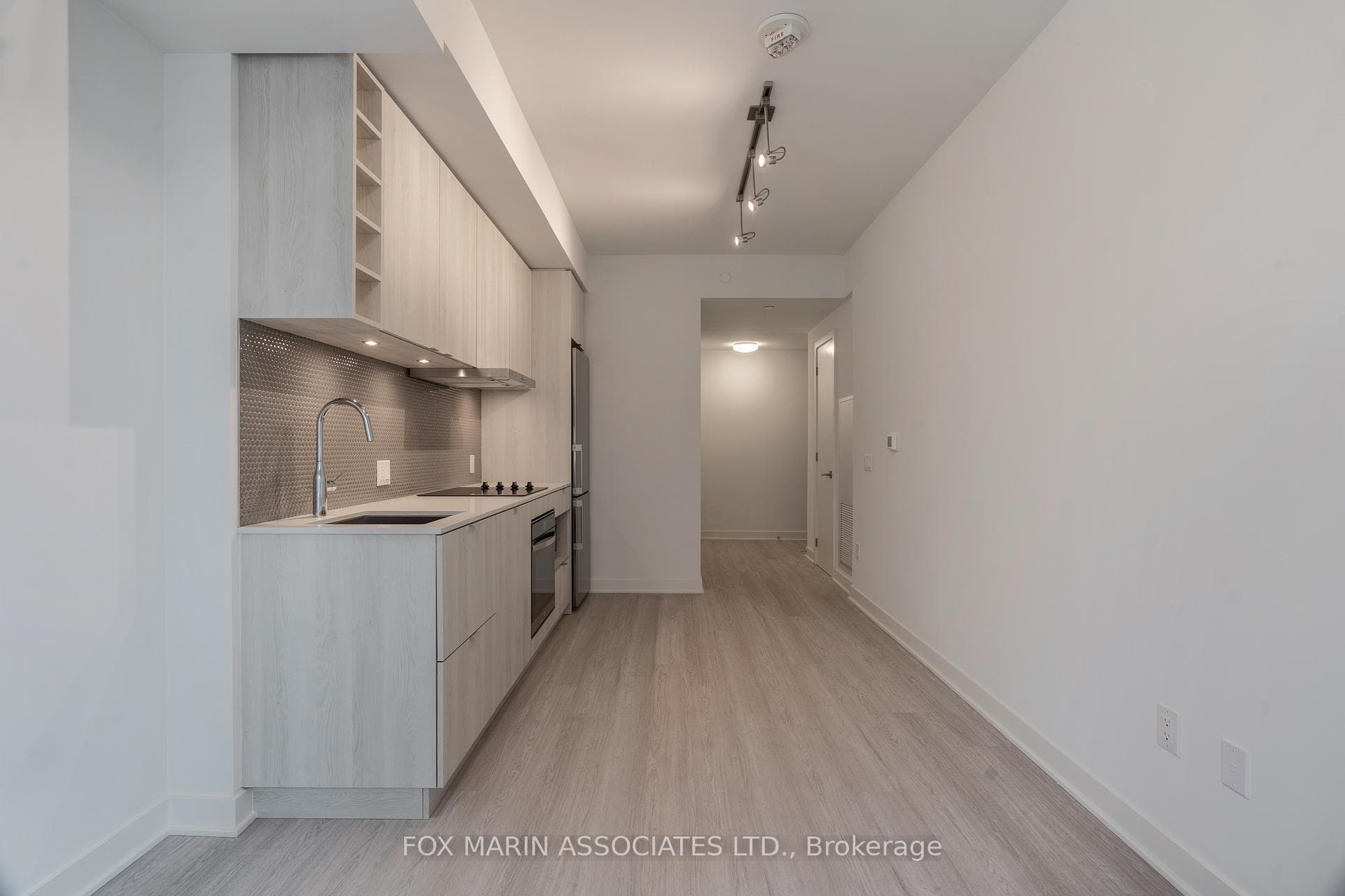 11 Yorkville Avenue Unit 506 photo 7