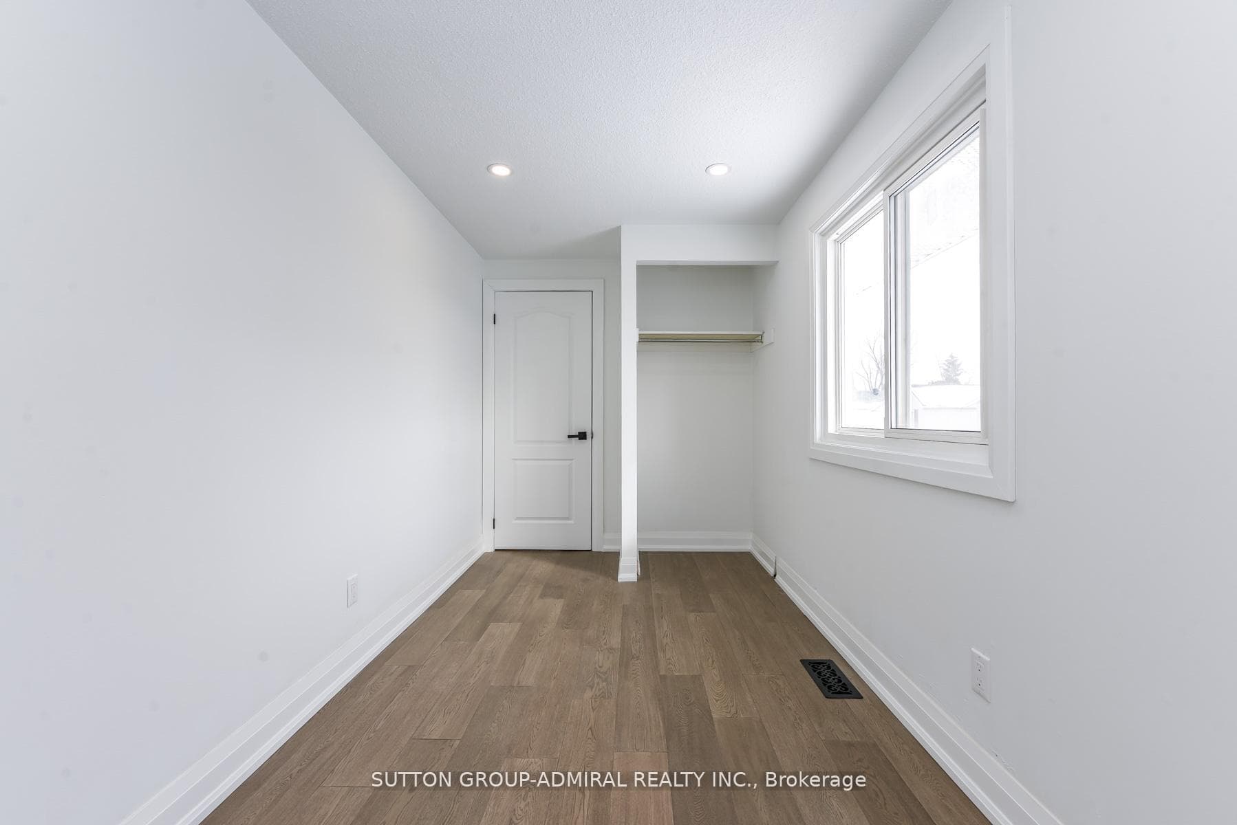 4 Hardcastle Court photo 24