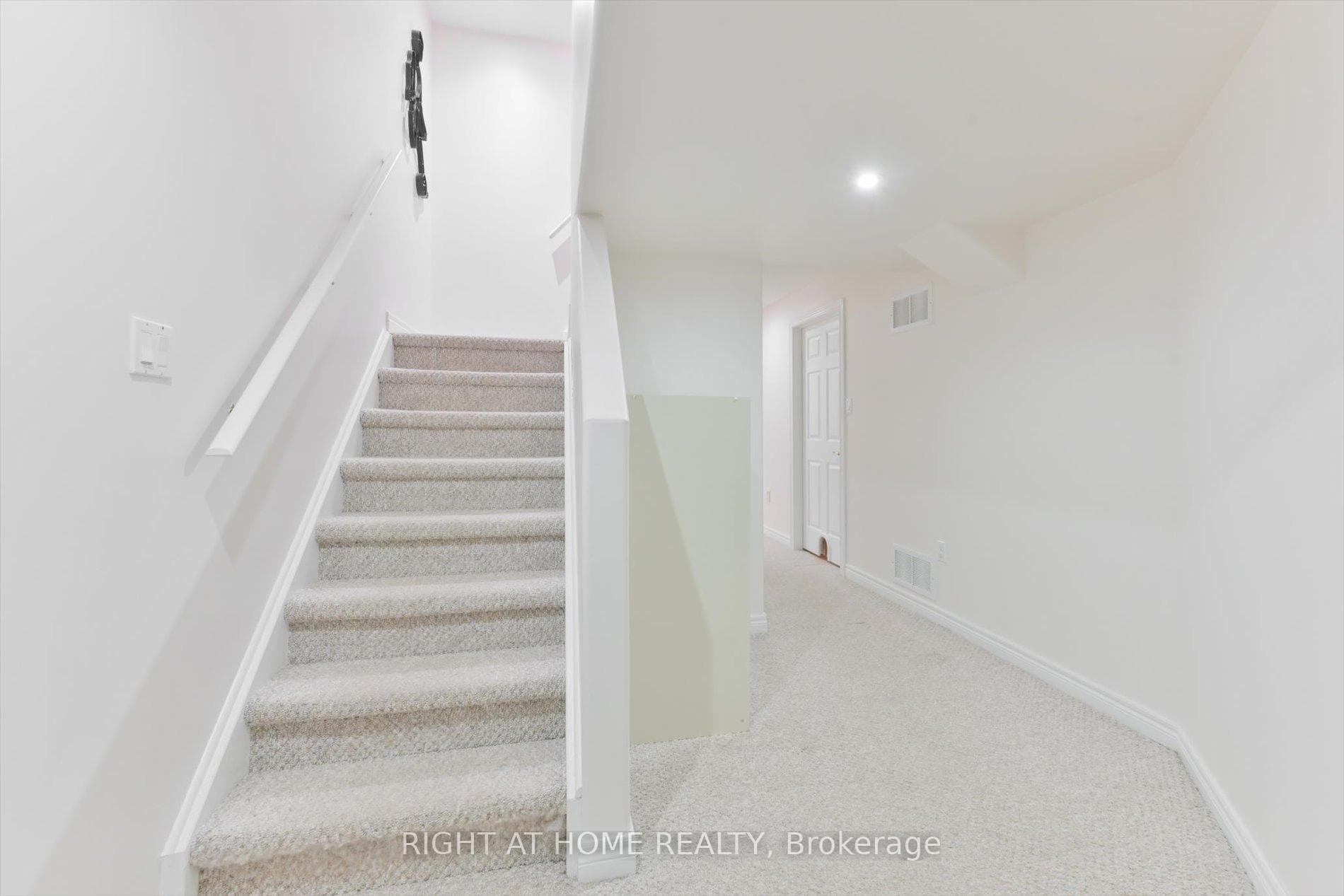 216 Cornish Drive photo 39