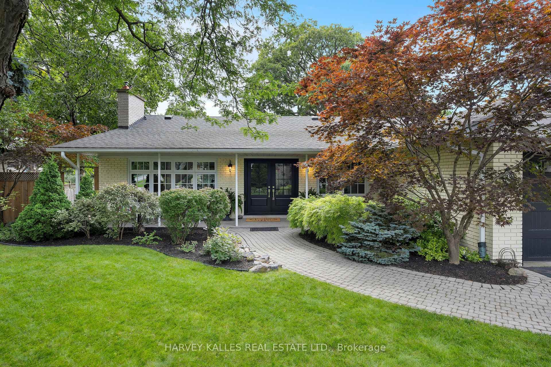 43 Blair Athol Crescent photo 3