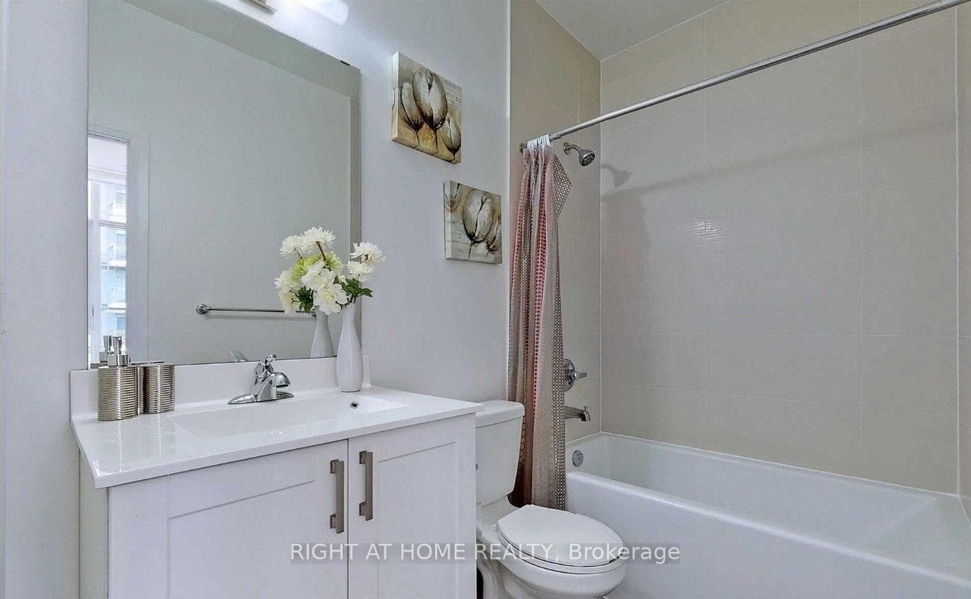 55 Ann O'Reilly Road Unit PH23 photo 10