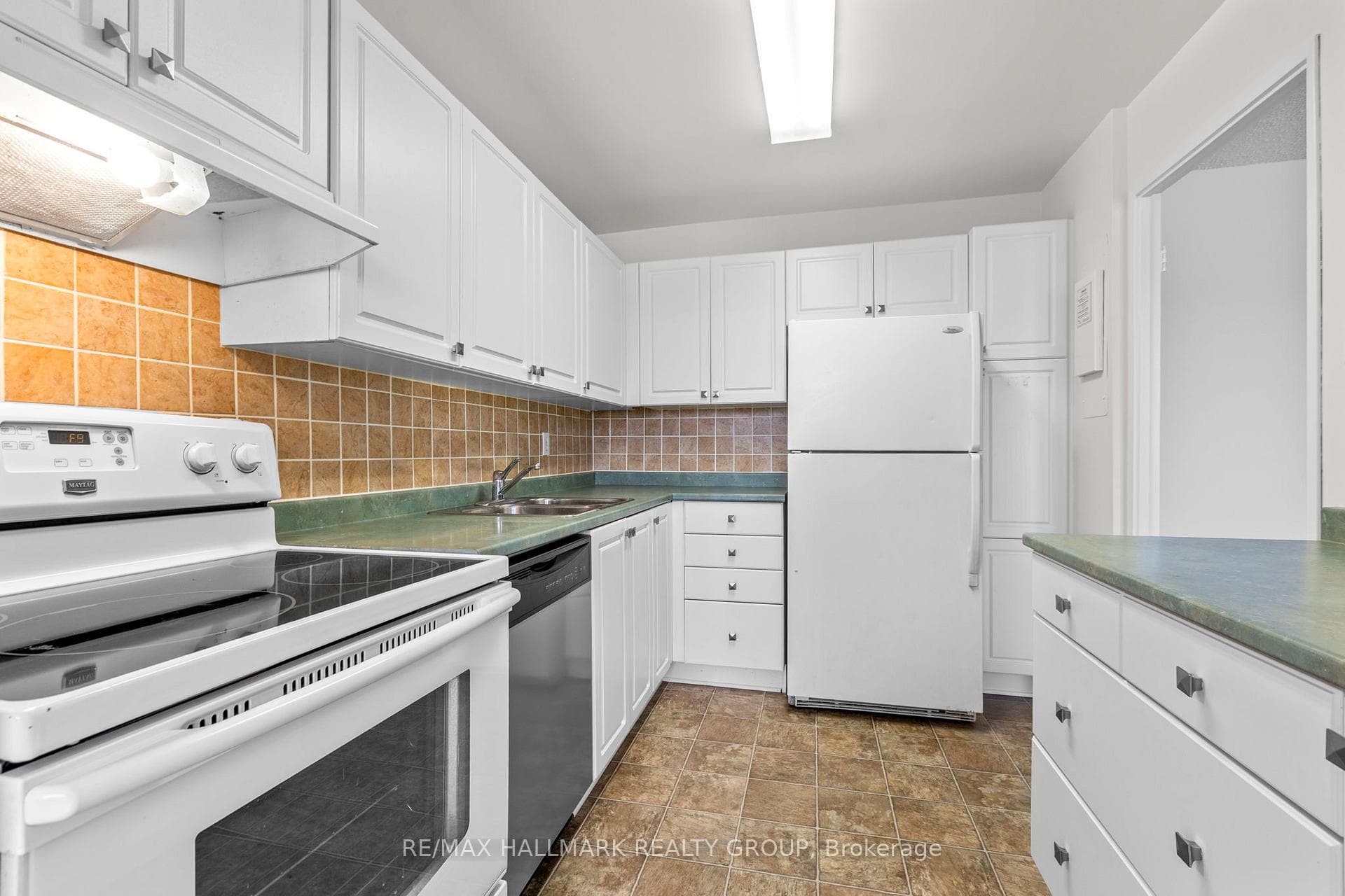 265 Poulin Avenue Unit 805 photo 10