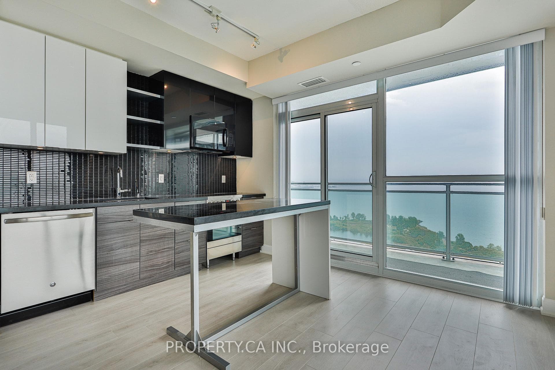 33 Shore Breeze Drive Unit 3110 photo 3