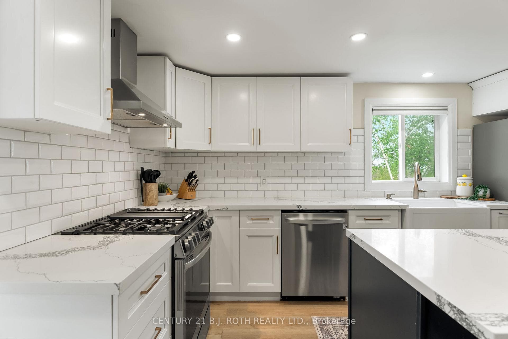 390 Arthur Street photo 11