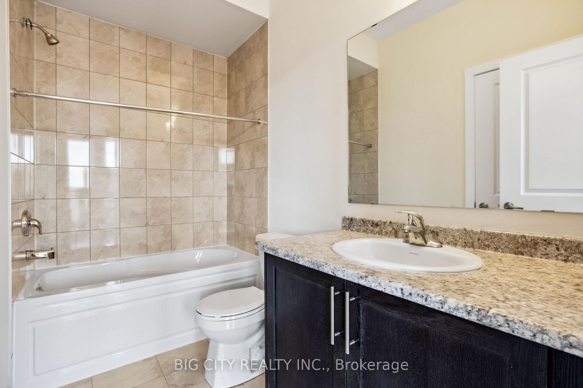 101 Stauffer Crescent photo 13