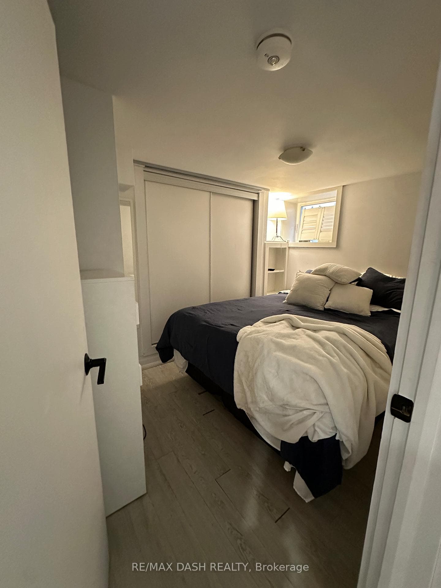 38 Hammersmith Avenue Unit Bsmnt photo 12