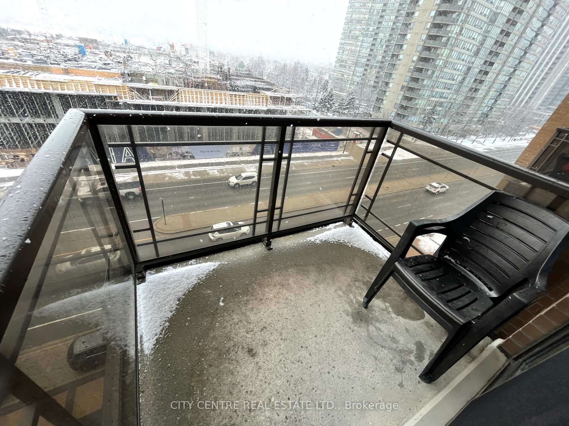 385 Prince Of Wales Drive Unit 618 photo 29