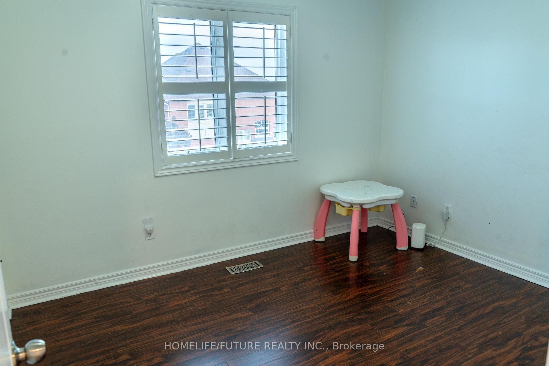 620 Madame Street photo 16
