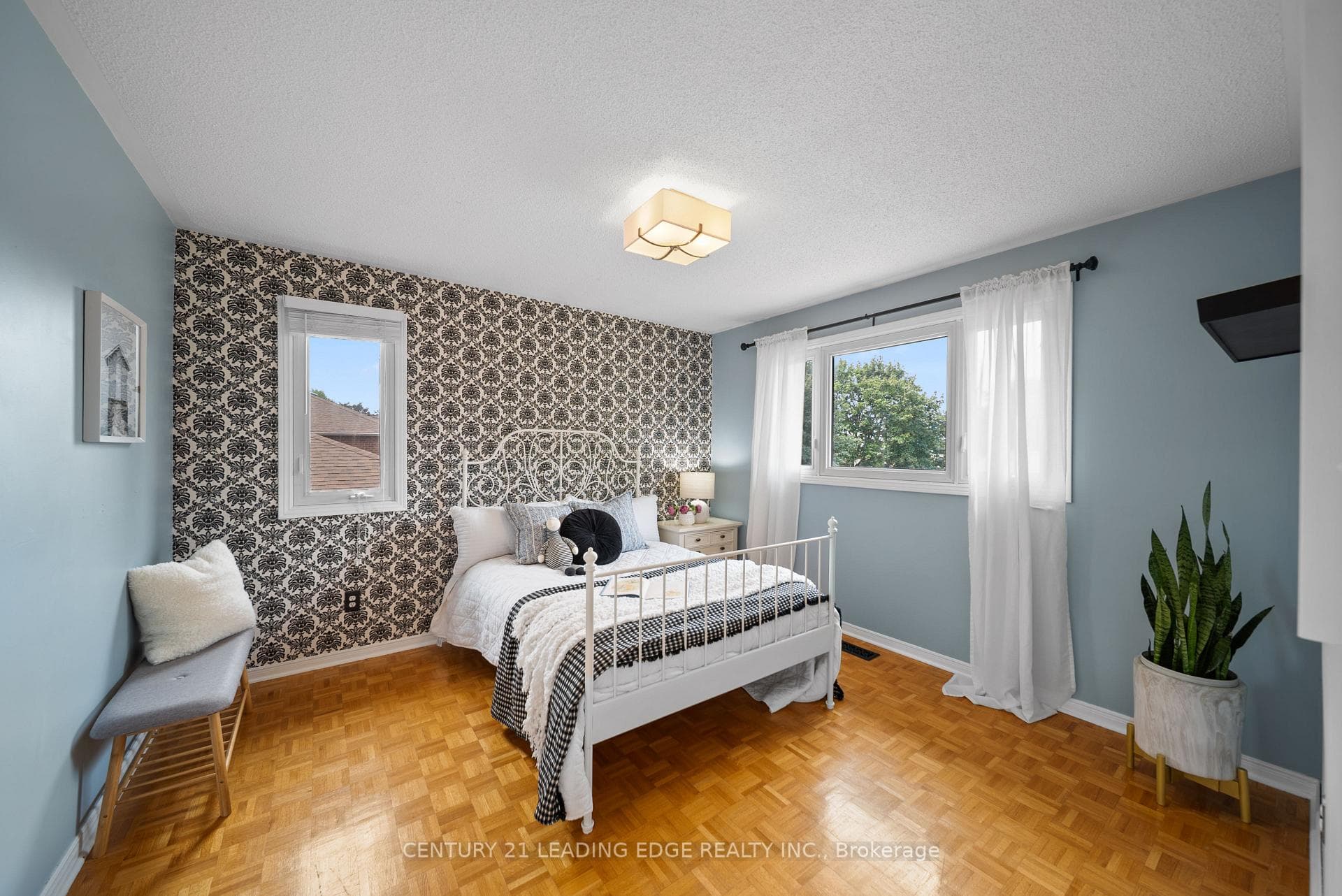 135 Aspen Crescent photo 19