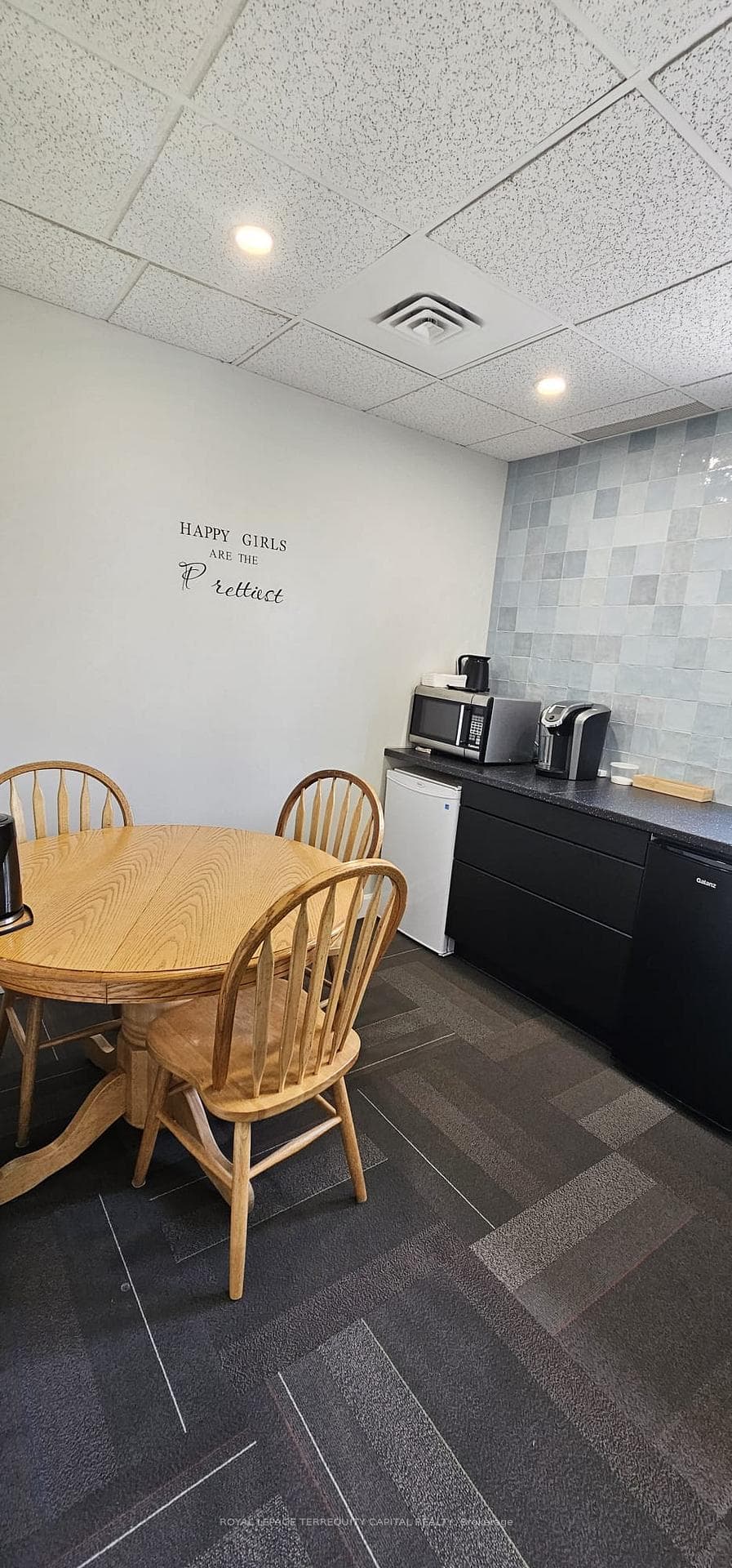 8300 Yonge Street Unit 201 photo 7