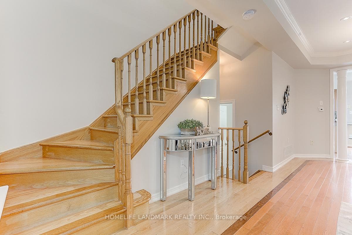 35 Nottingham Drive photo 16