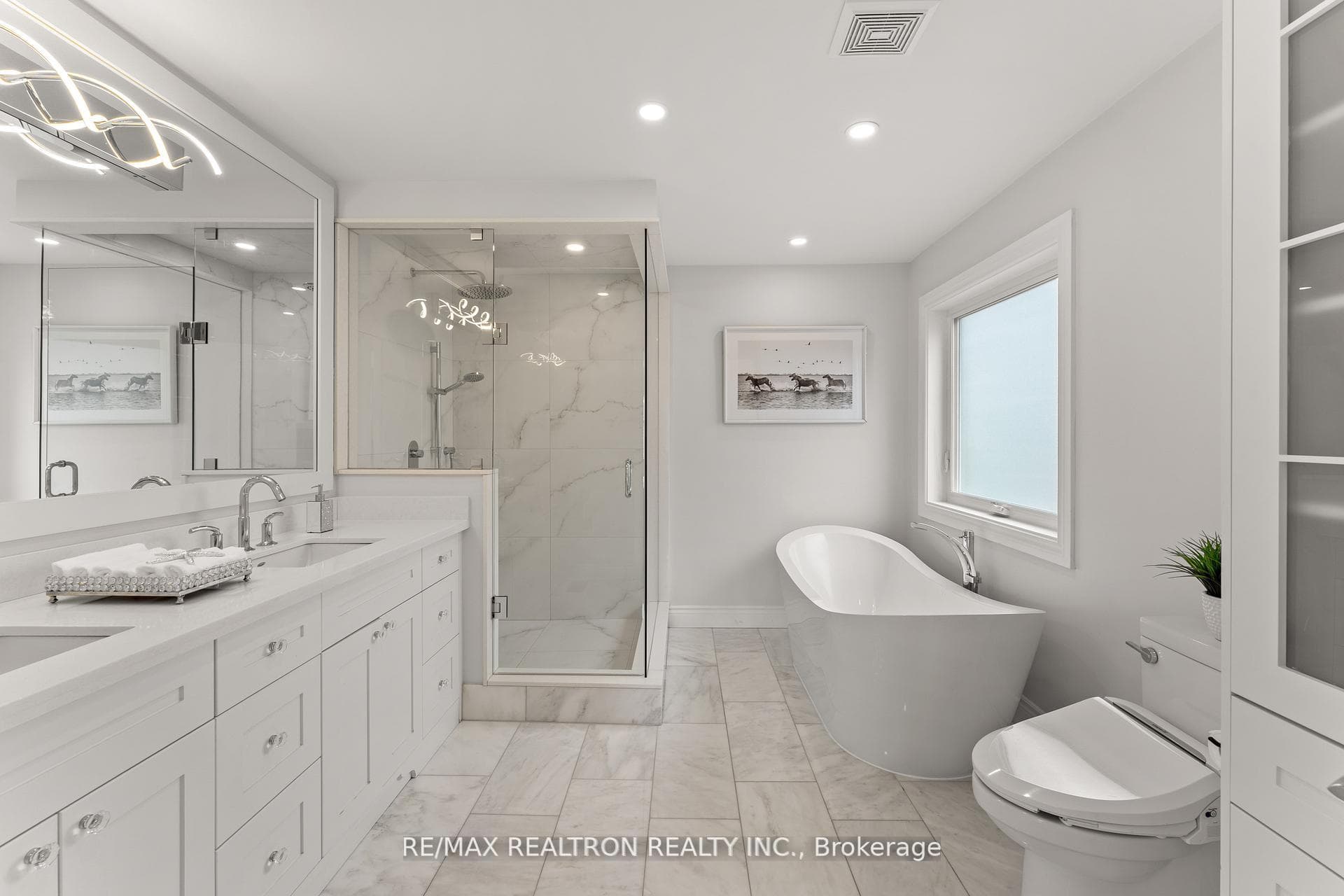 43 Basie Gate photo 25