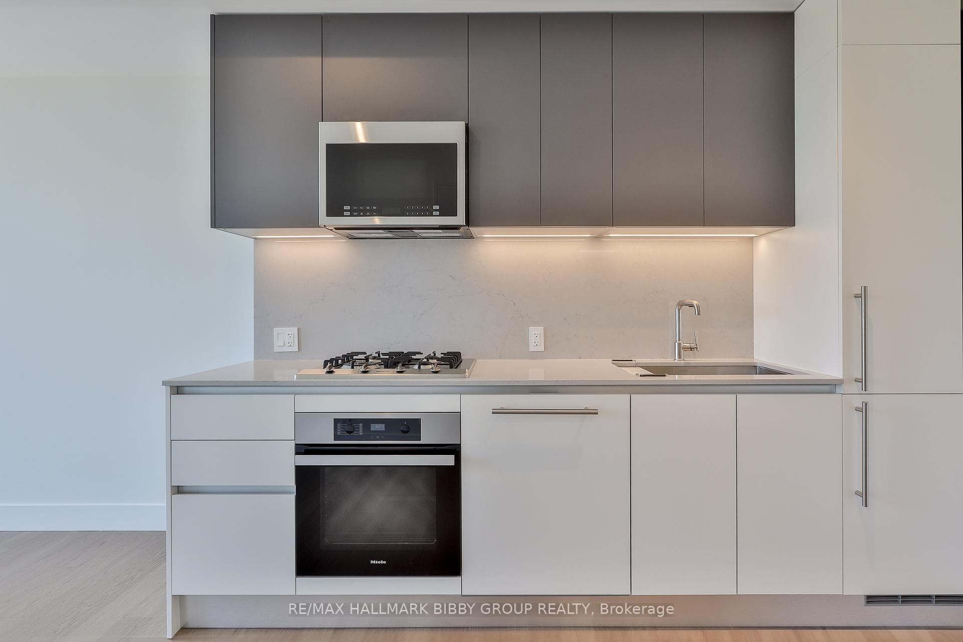 1414 Bayview Avenue Unit 505 photo 8
