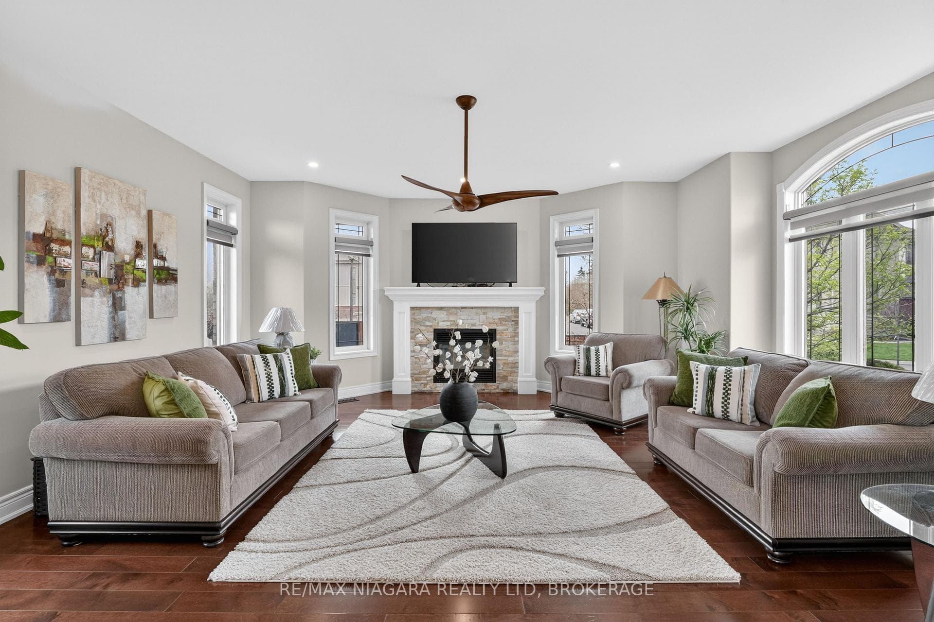 60 Mackenzie King Avenue photo 6