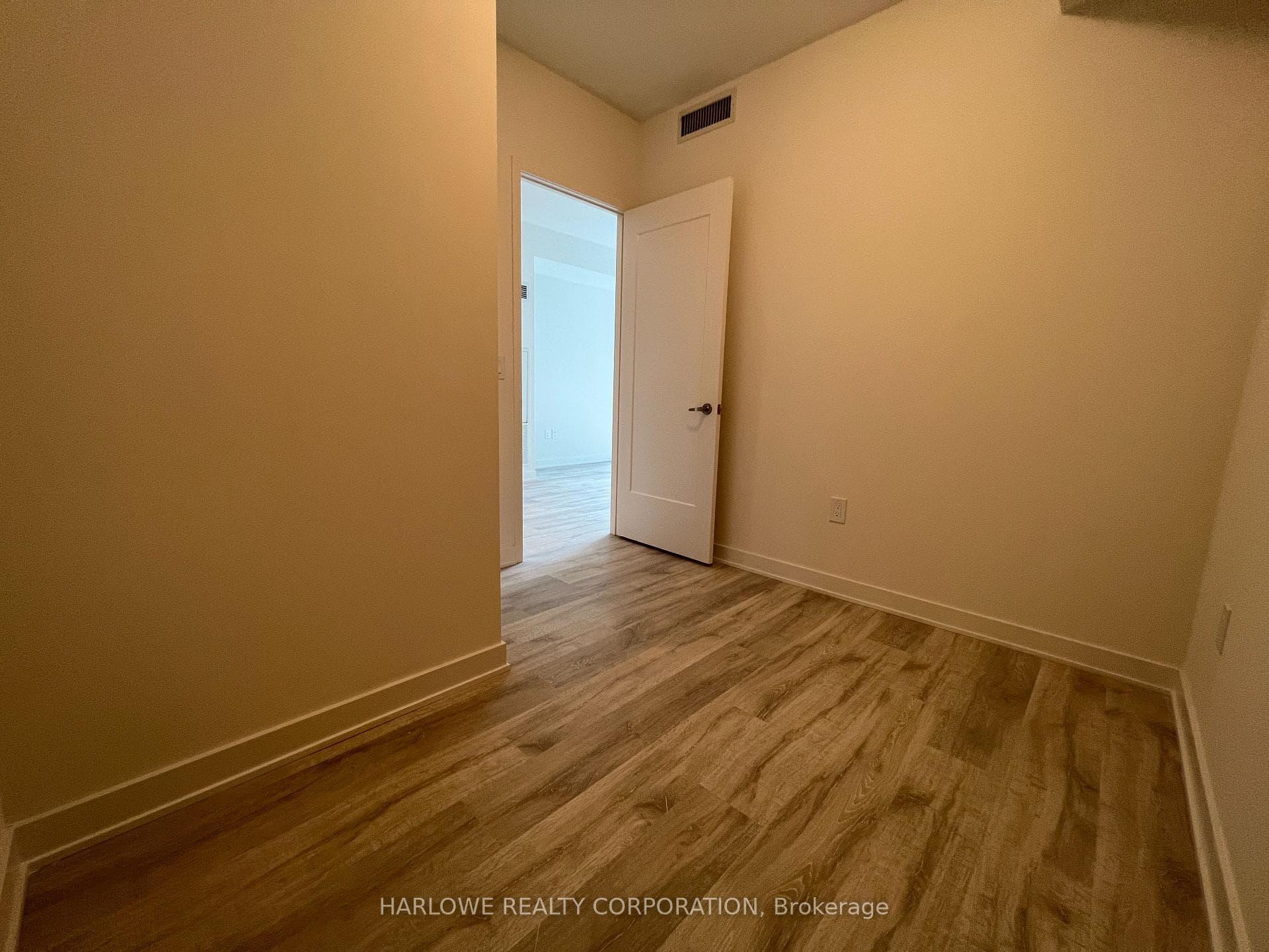 60 Princess Street Unit 725 SE photo 15