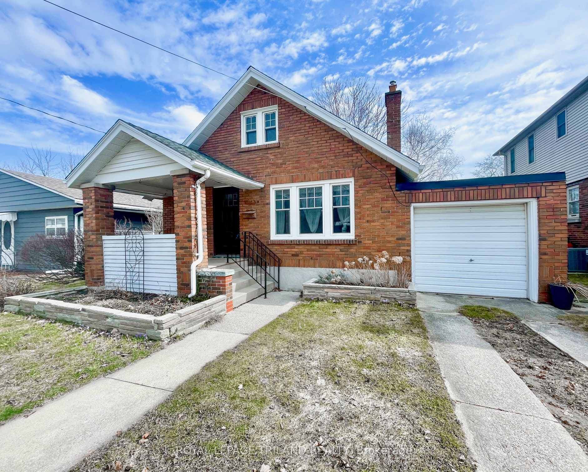 222 Edward Street photo 1