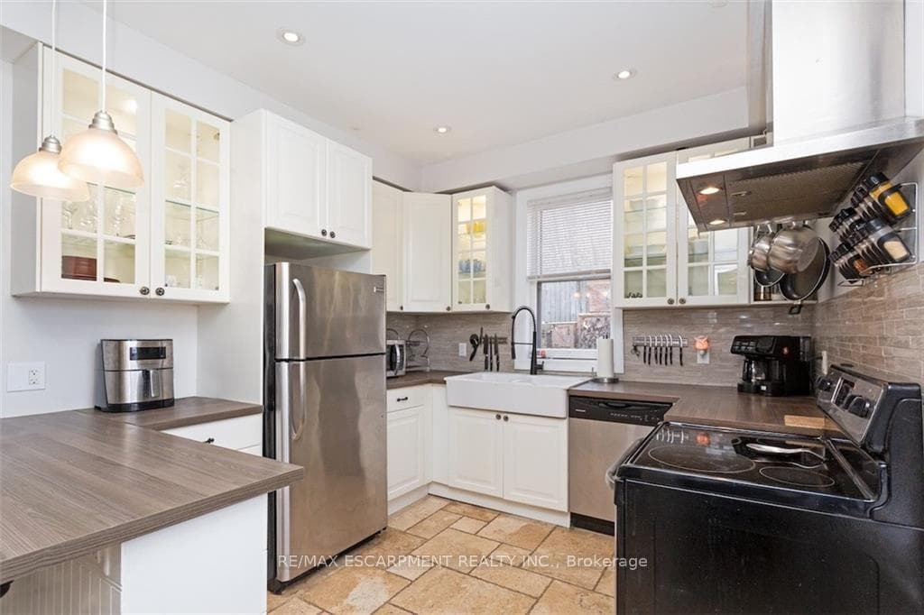 363 James Street photo 13