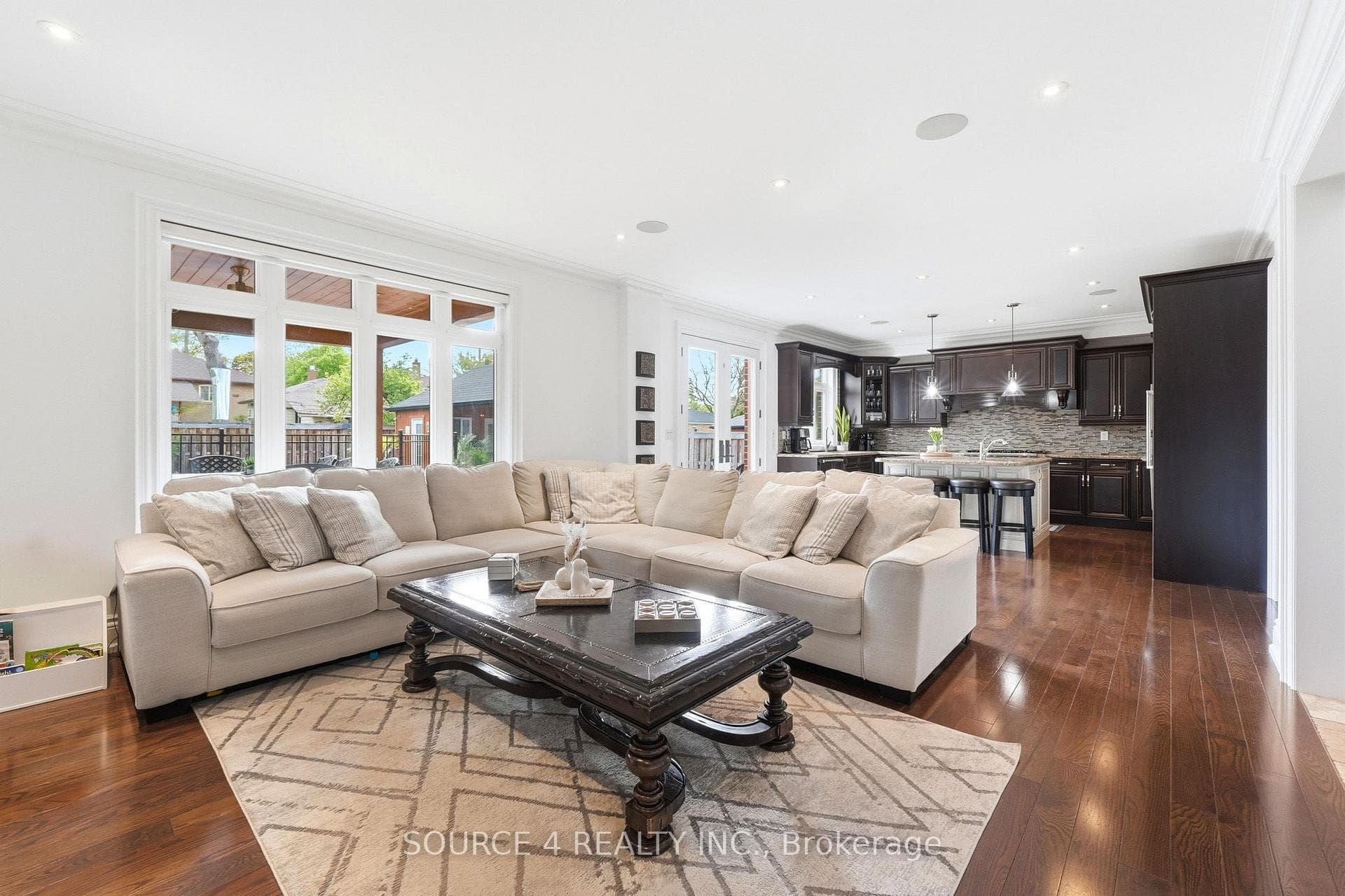 39 Amesbury Drive photo 17