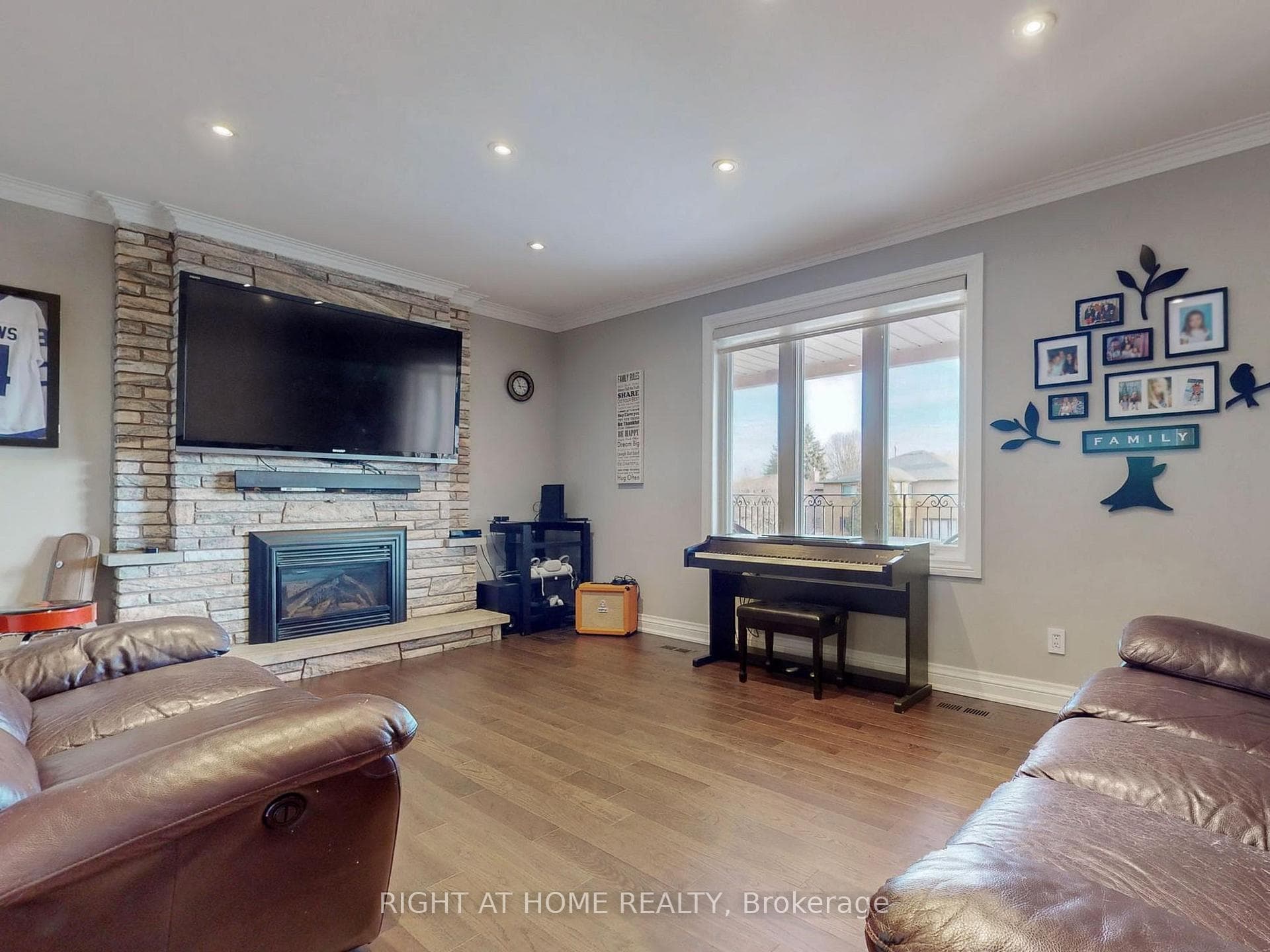 131 Pemberton Road photo 10