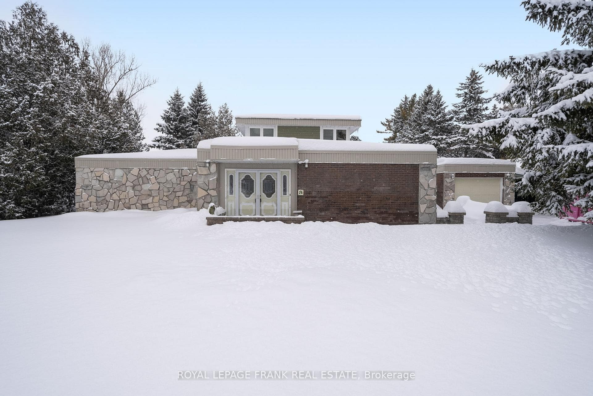 26 Richard Avenue photo 2