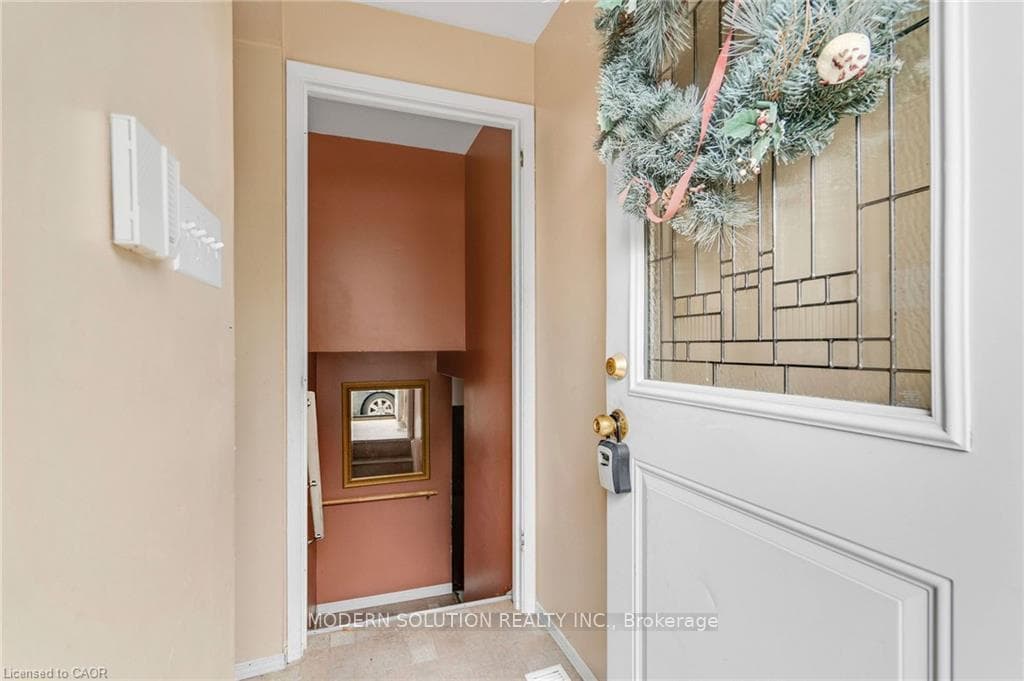 108 Fassett Court photo 8