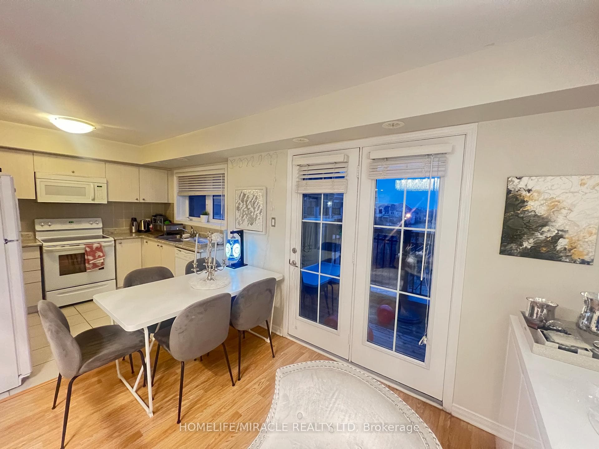 2441 Greenwich Drive Unit 16 photo 7
