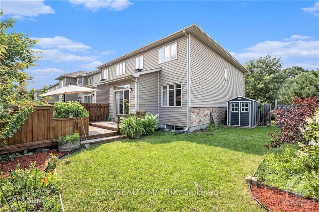 303 BADGELEY Avenue photo 22
