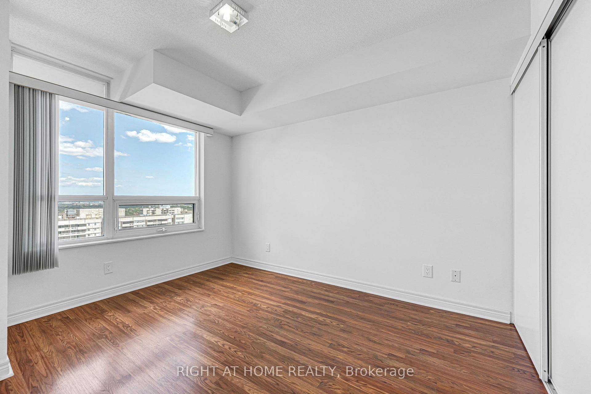 208 Enfield Place Unit #2902 photo 27