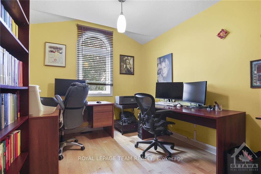 21 AINTREE Place photo 21