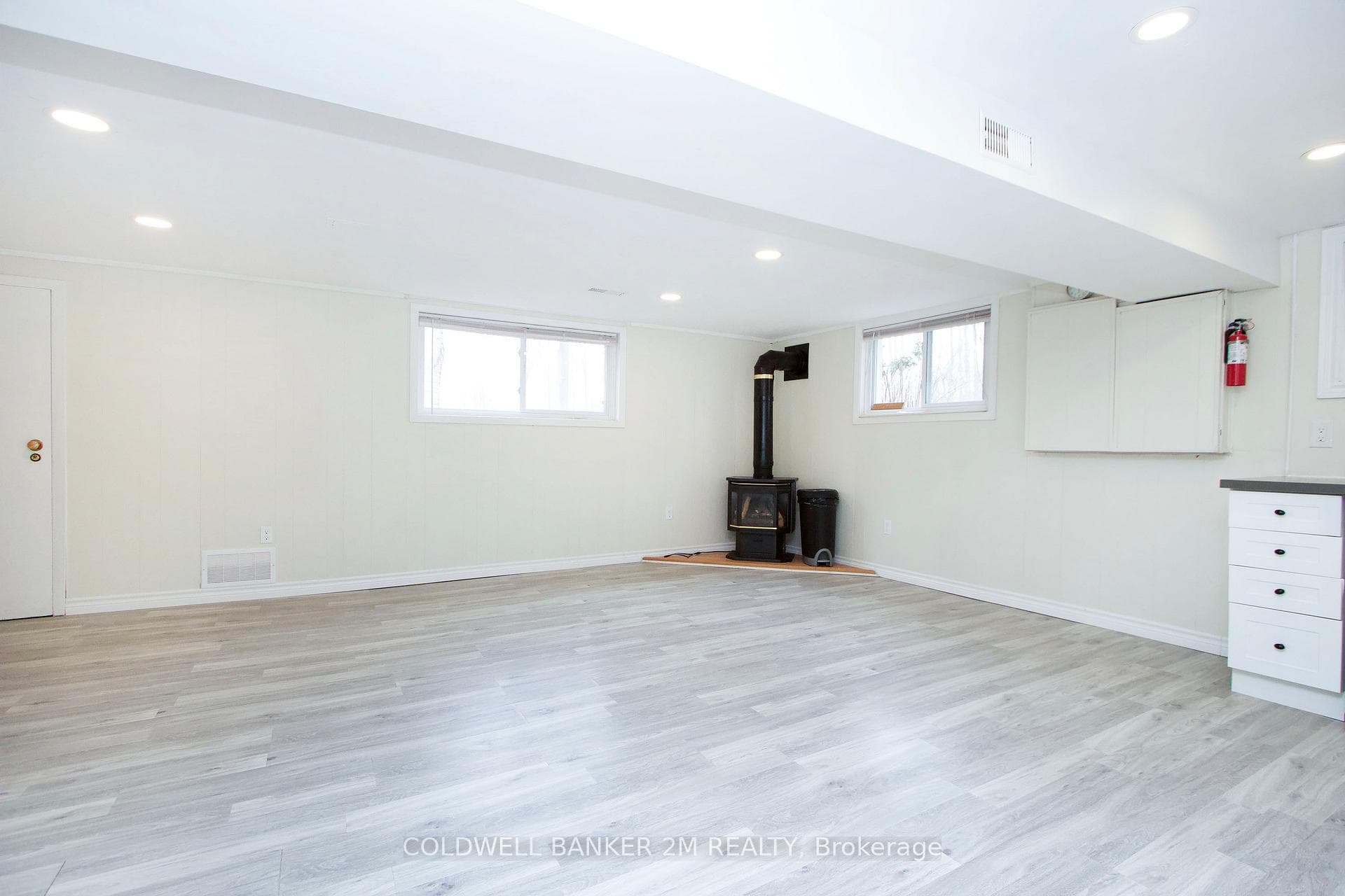 297 Admiral Road photo 6