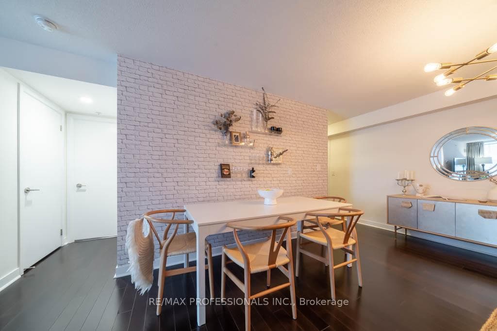 295 Adelaide Street Unit 415 photo 15