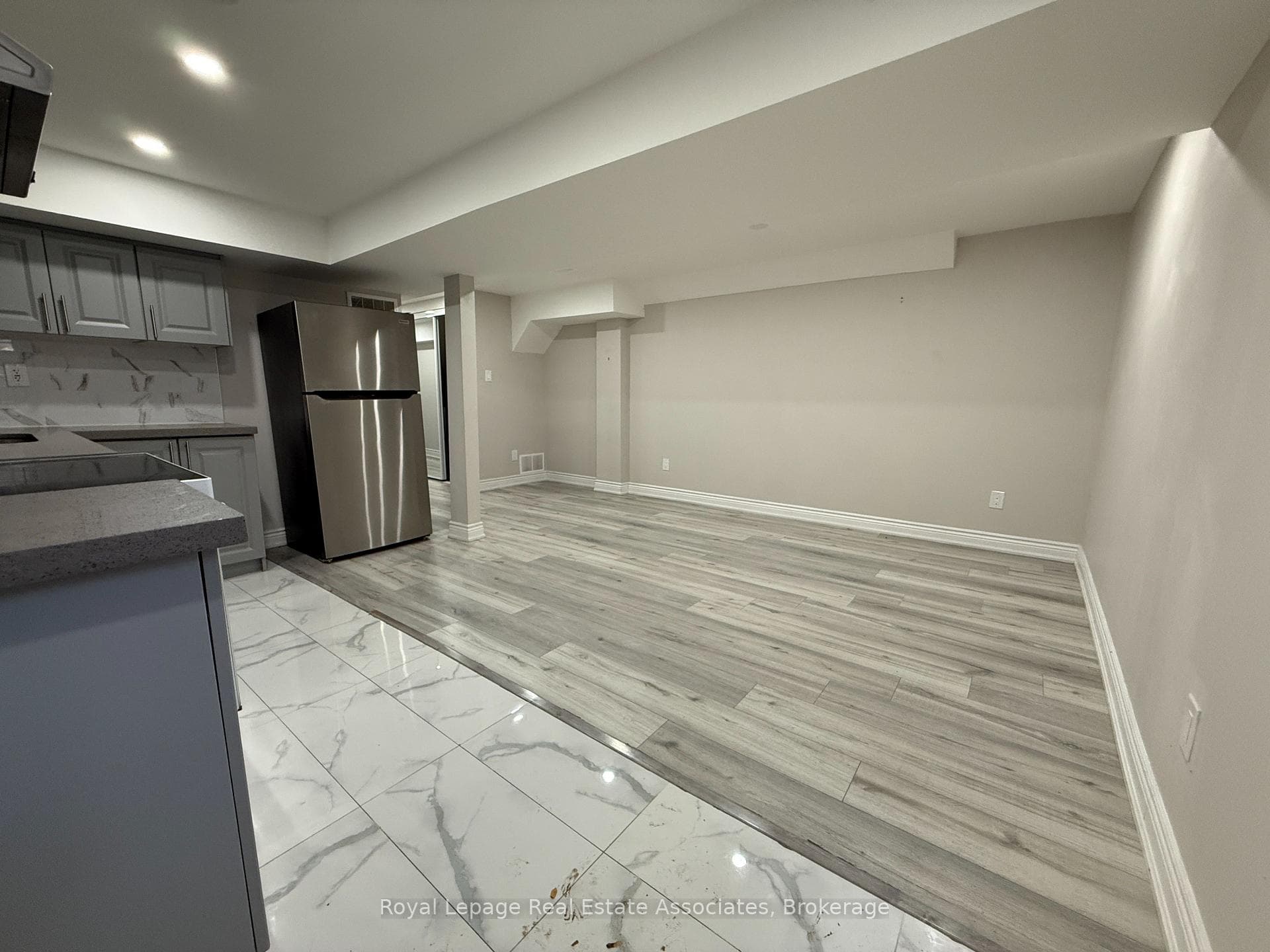 6978 Tassel Crescent Unit Basement photo 3