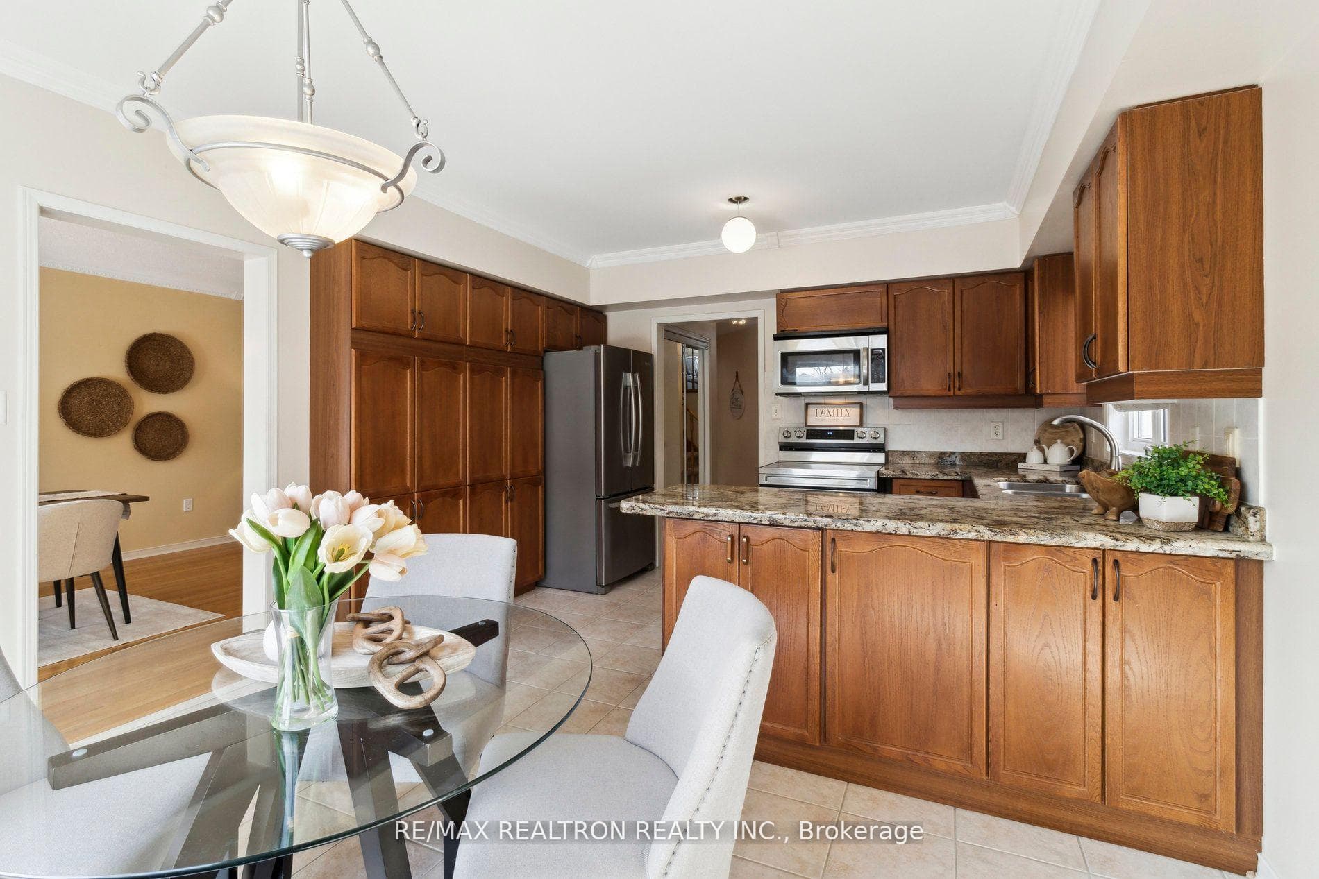 84 Desert View Crescent photo 21