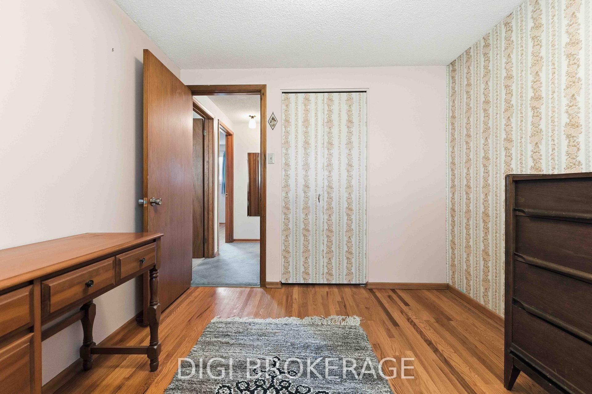 737 Southmore Drive photo 33