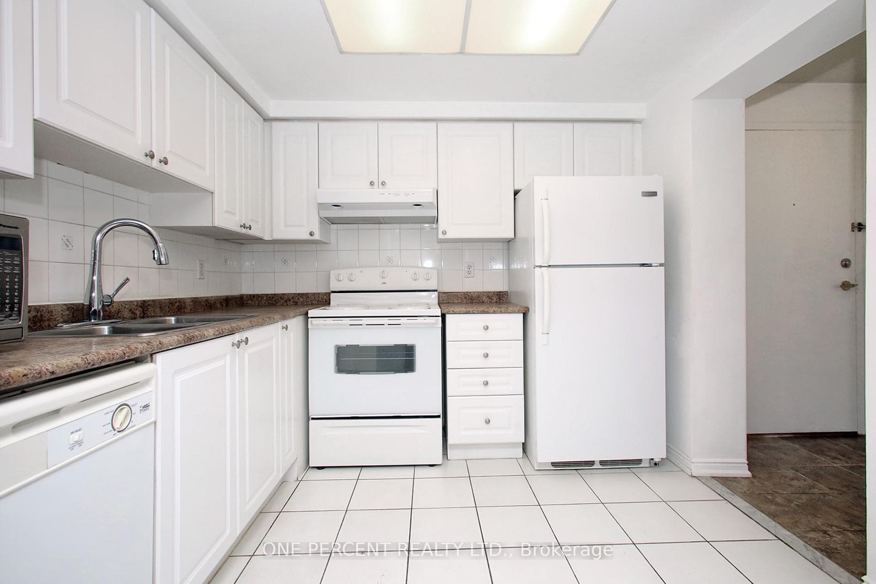 135 Hillcrest Avenue Unit Ph06 photo 13