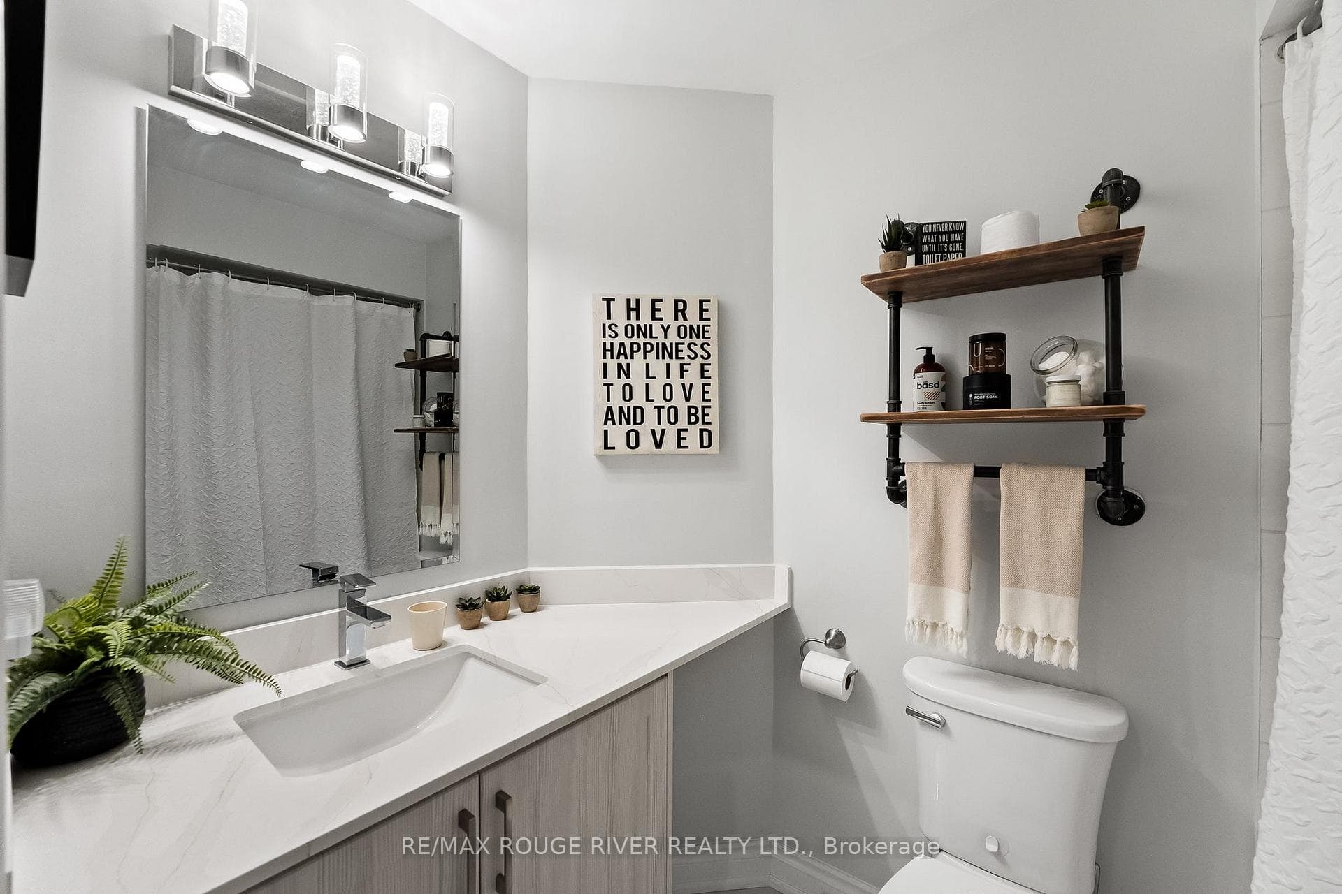 60 Rickaby Street photo 26