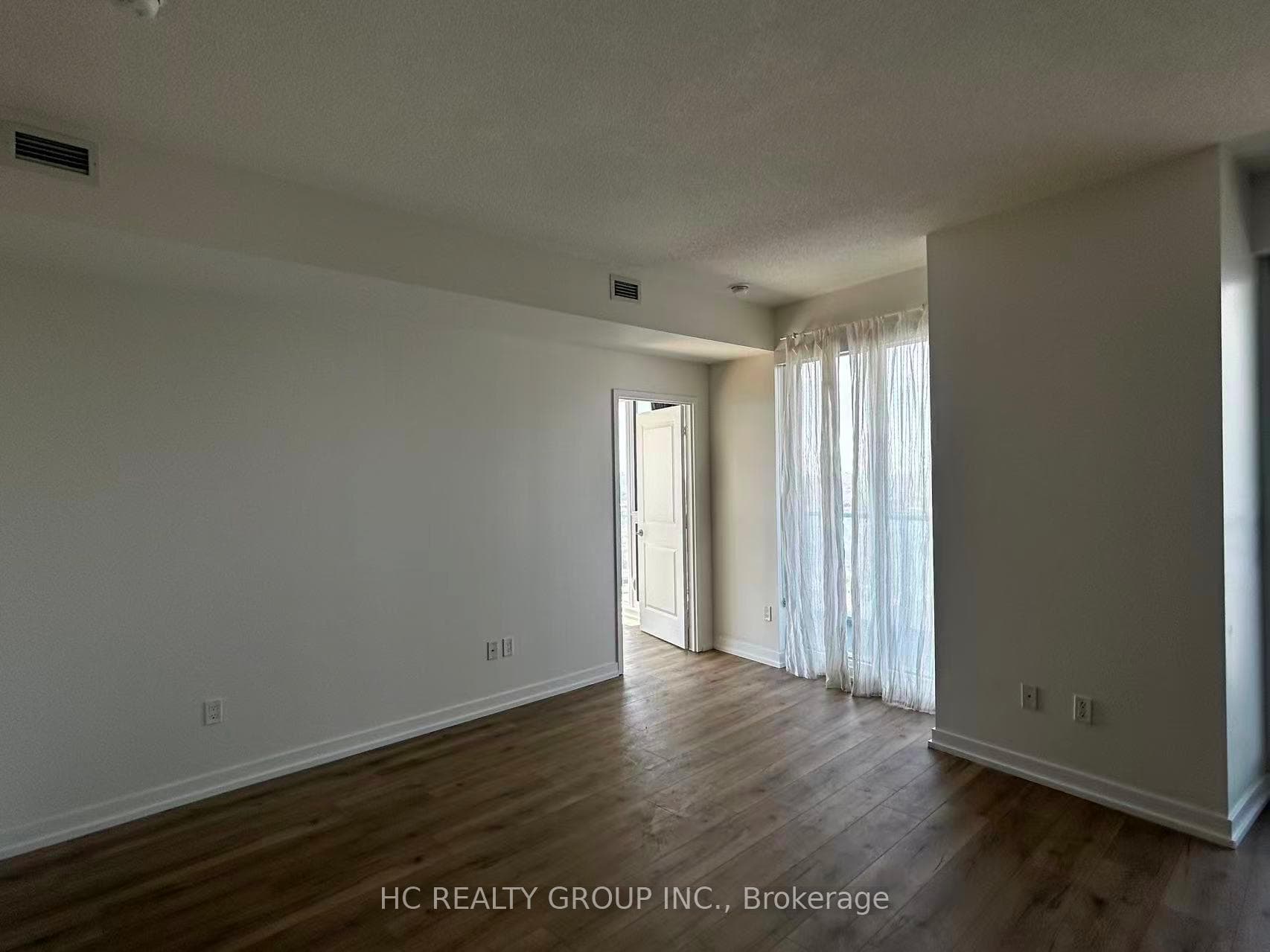 117 Mcmahon Drive Unit 3803 photo 7