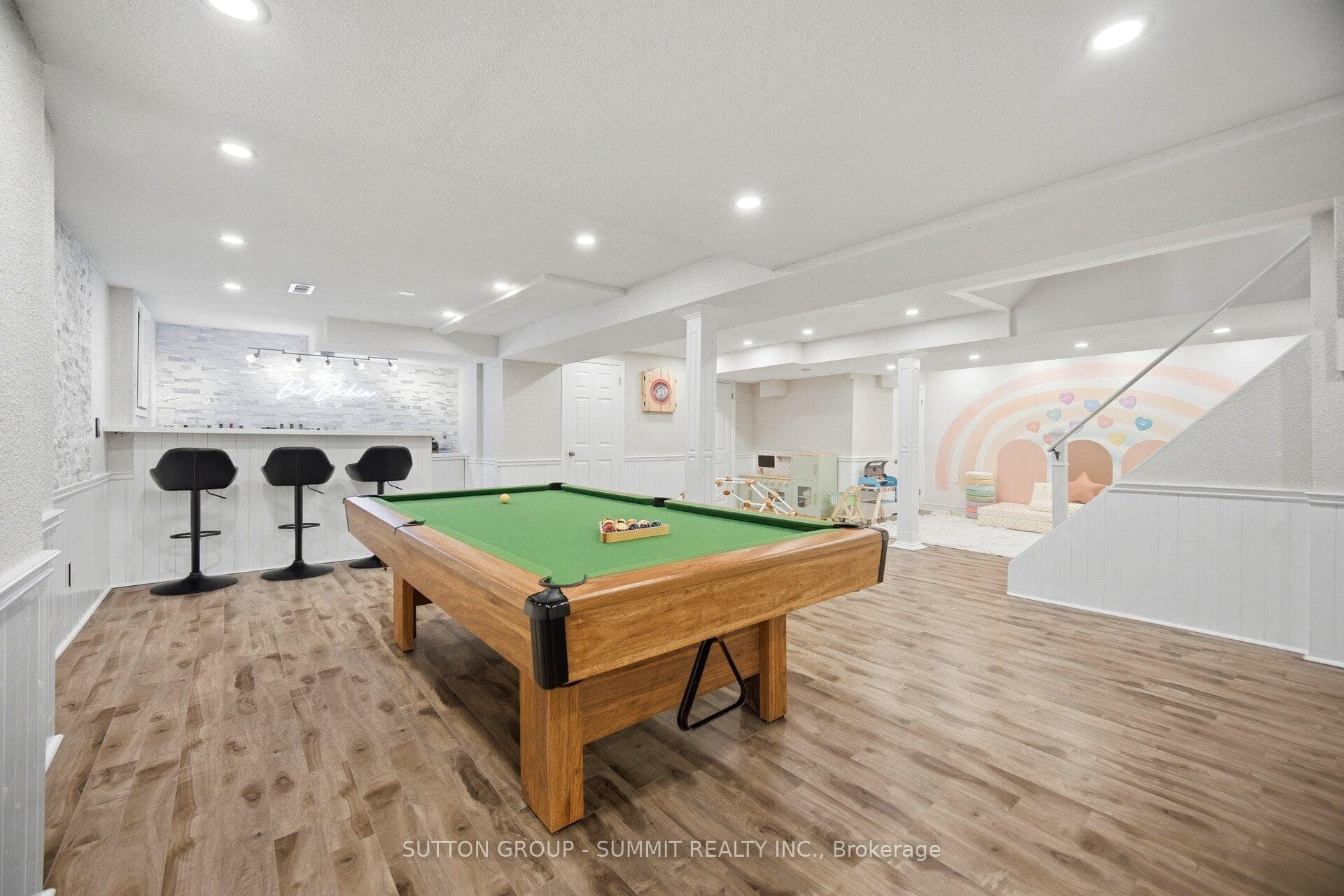 4127 COLONIAL Drive photo 43