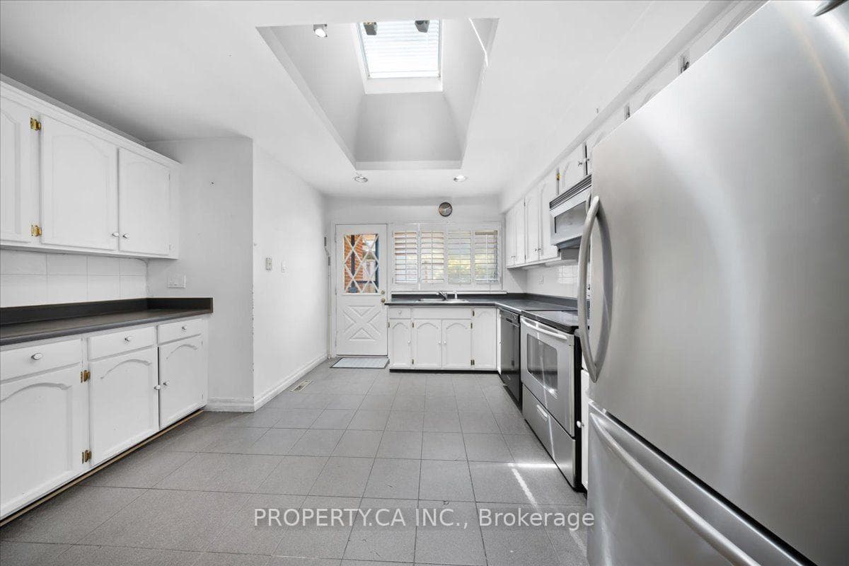 48 Kennard Avenue photo 15