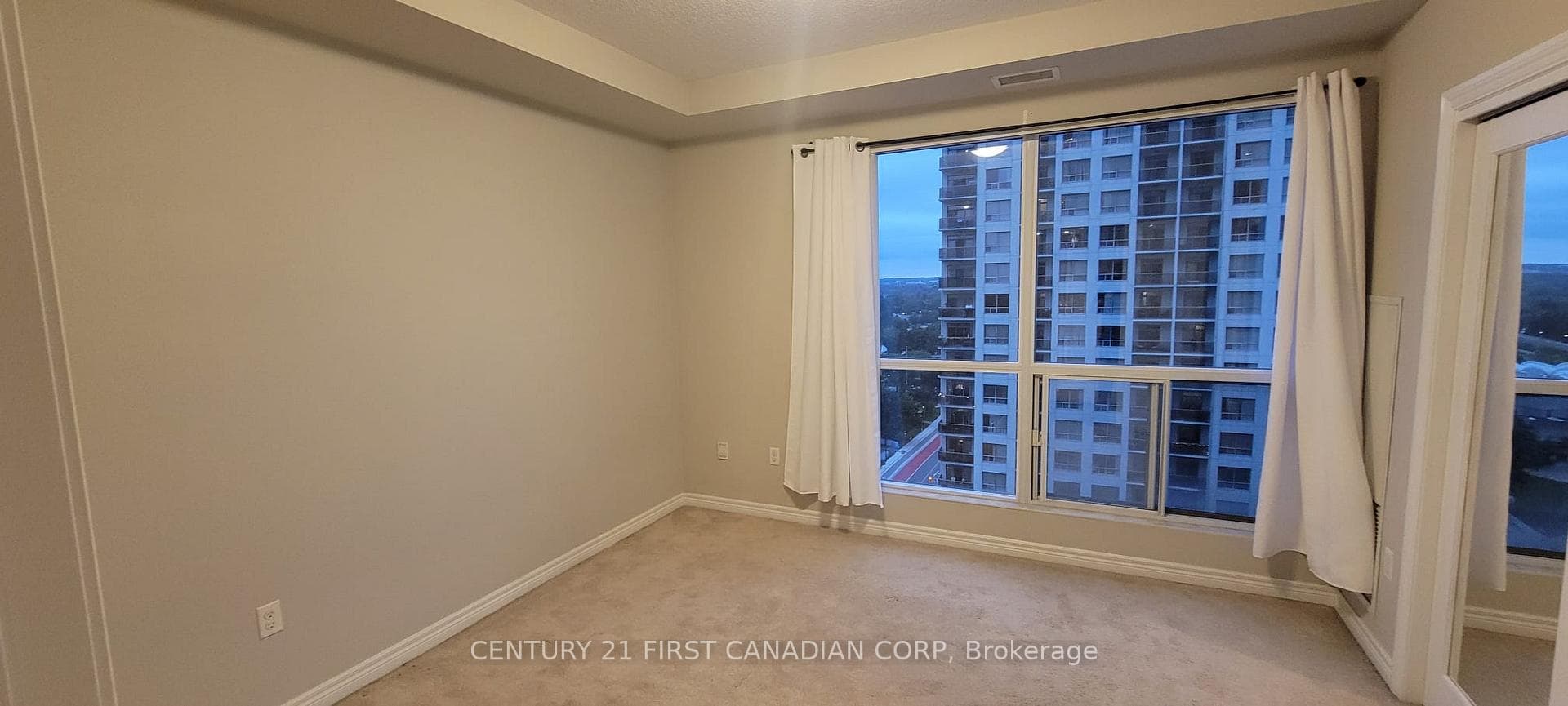 330 RIDOUT Street Unit 1610 photo 10