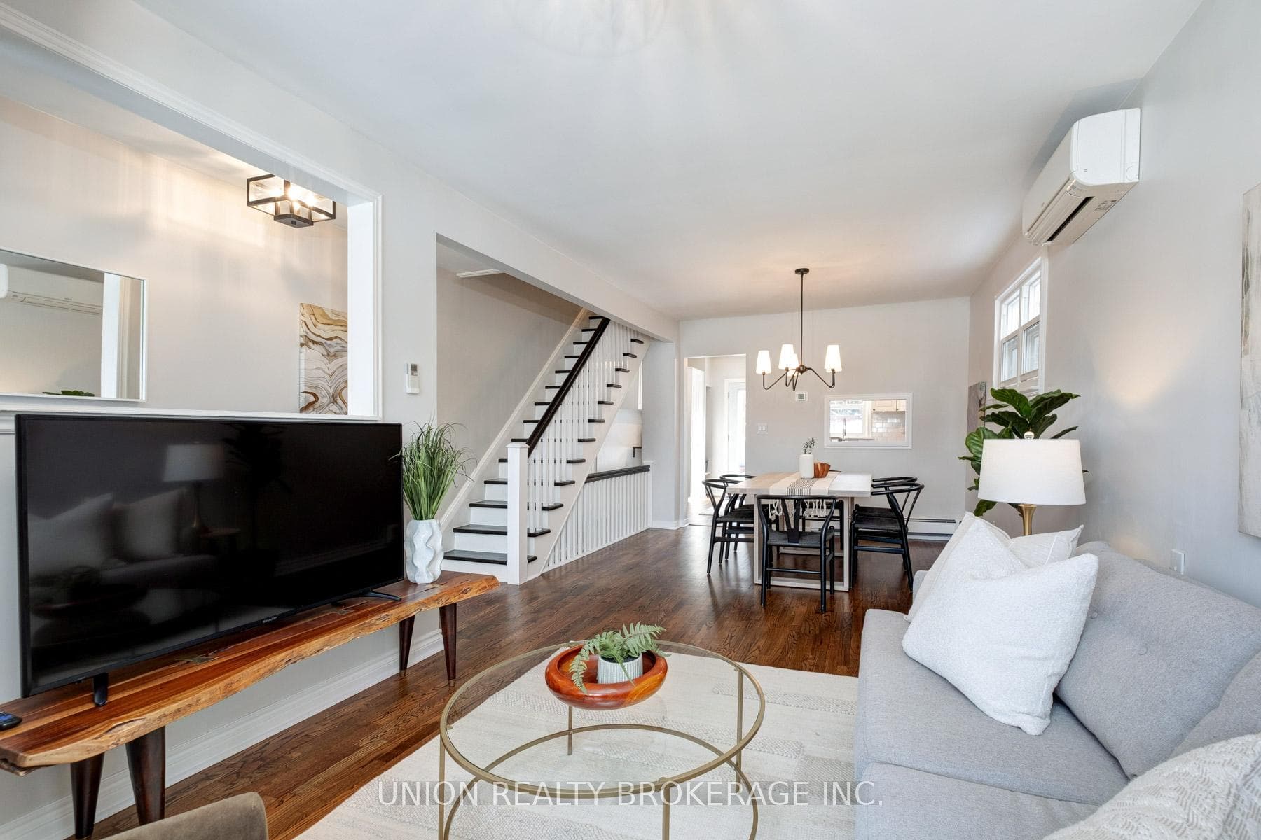 69 Maybourne Avenue photo 5