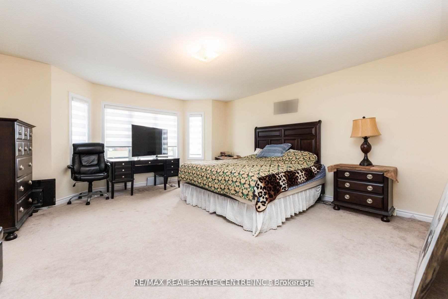 299 Bonnieglen Farm Boulevard photo 22