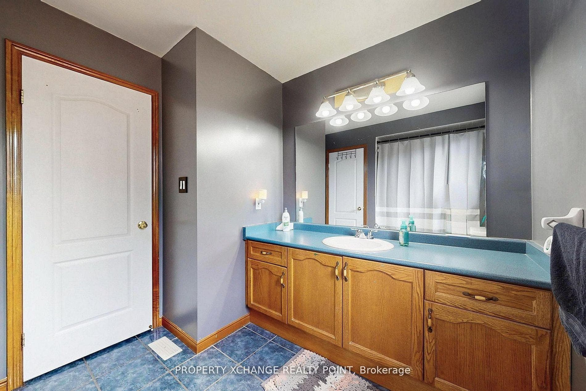 69 Jacqueline Boulevard photo 20